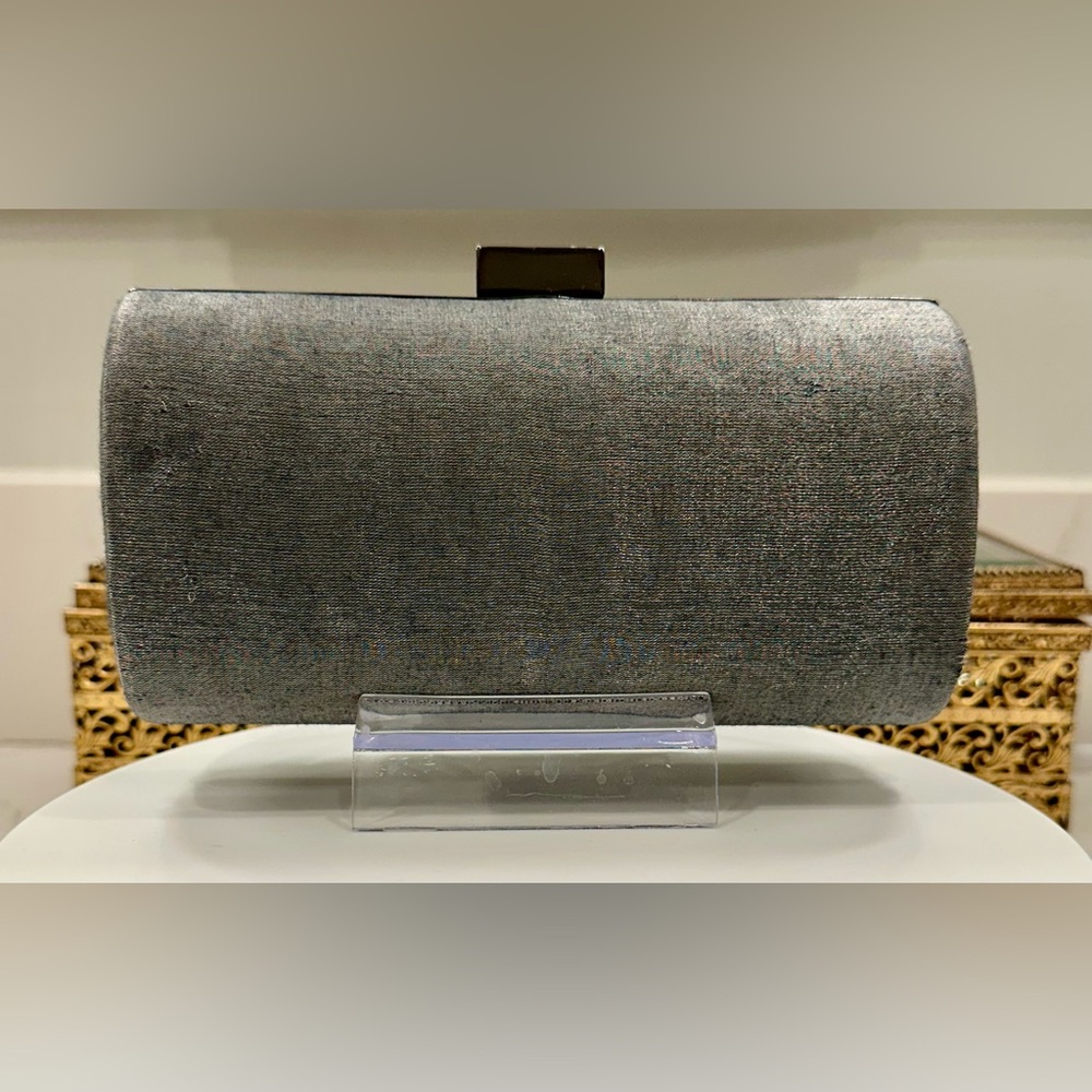VTG Bloomingdale’s Metallic Silver Evening Bag w/ Crystal Clasp - VGUC - Picture 6 of 17